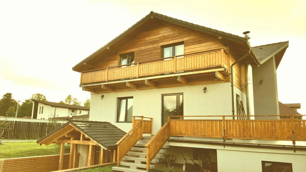 Villa Swiss Săcele Exterior photo